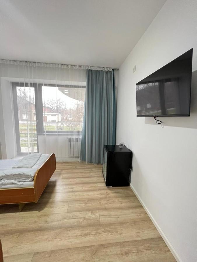 Tourist Hotel Шимкент Екстериор снимка