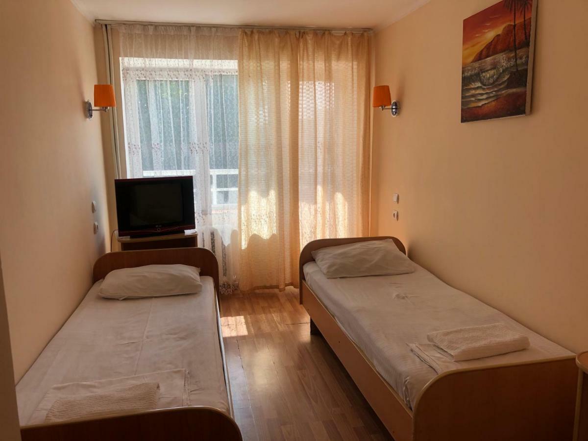 Tourist Hotel Шимкент Екстериор снимка